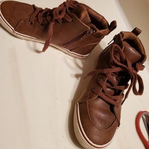 Boys Cat & Jack Brown * Size 2 Shoes * High Top Lace and Zipper Side